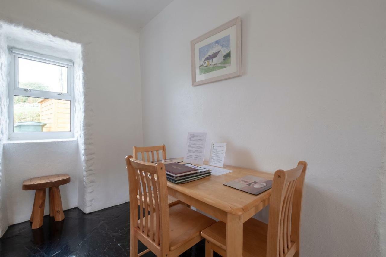 Yellow Cottage, Doolin Knockfin Cross Roads Luaran gambar